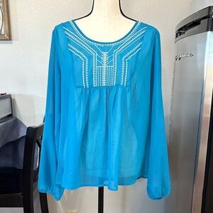 Women’s Ariat Size XL Aqua Blue Sheer Long Sleeved Top